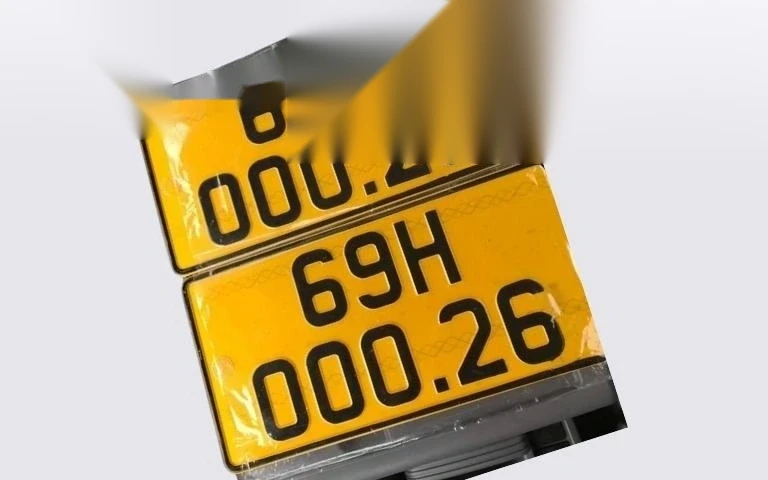 le phi doi bien vang image 01