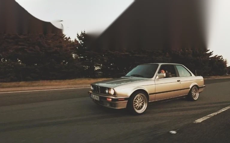 Mức lệ phí trước bạ xe ô tô cũ được quy định là bao nhiêu?