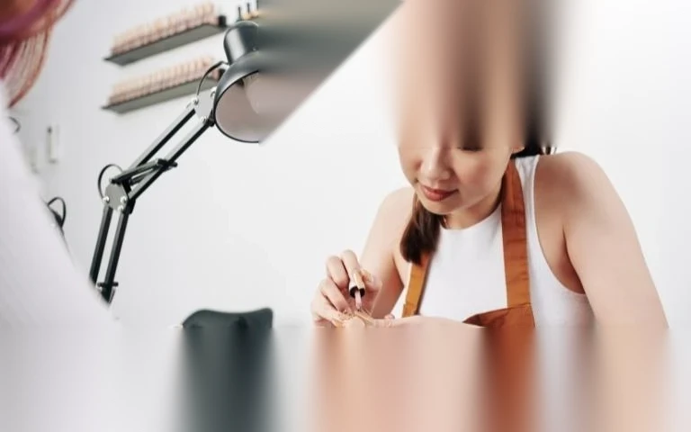 Mở tiệm nail có cần giấy phép kinh doanh không?
