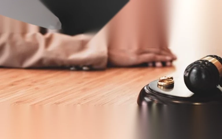 nguoi ben dao co ly hon duoc khong image 01