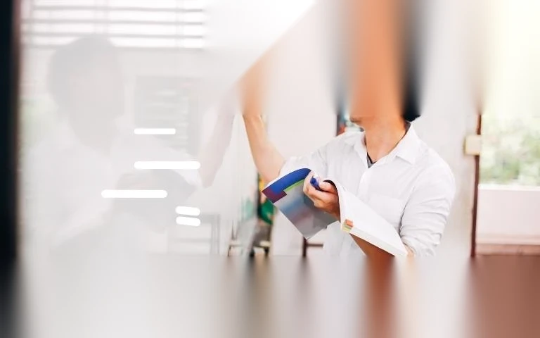 thu tuc lam work permit cho giao vien nuoc ngoai image 01 3